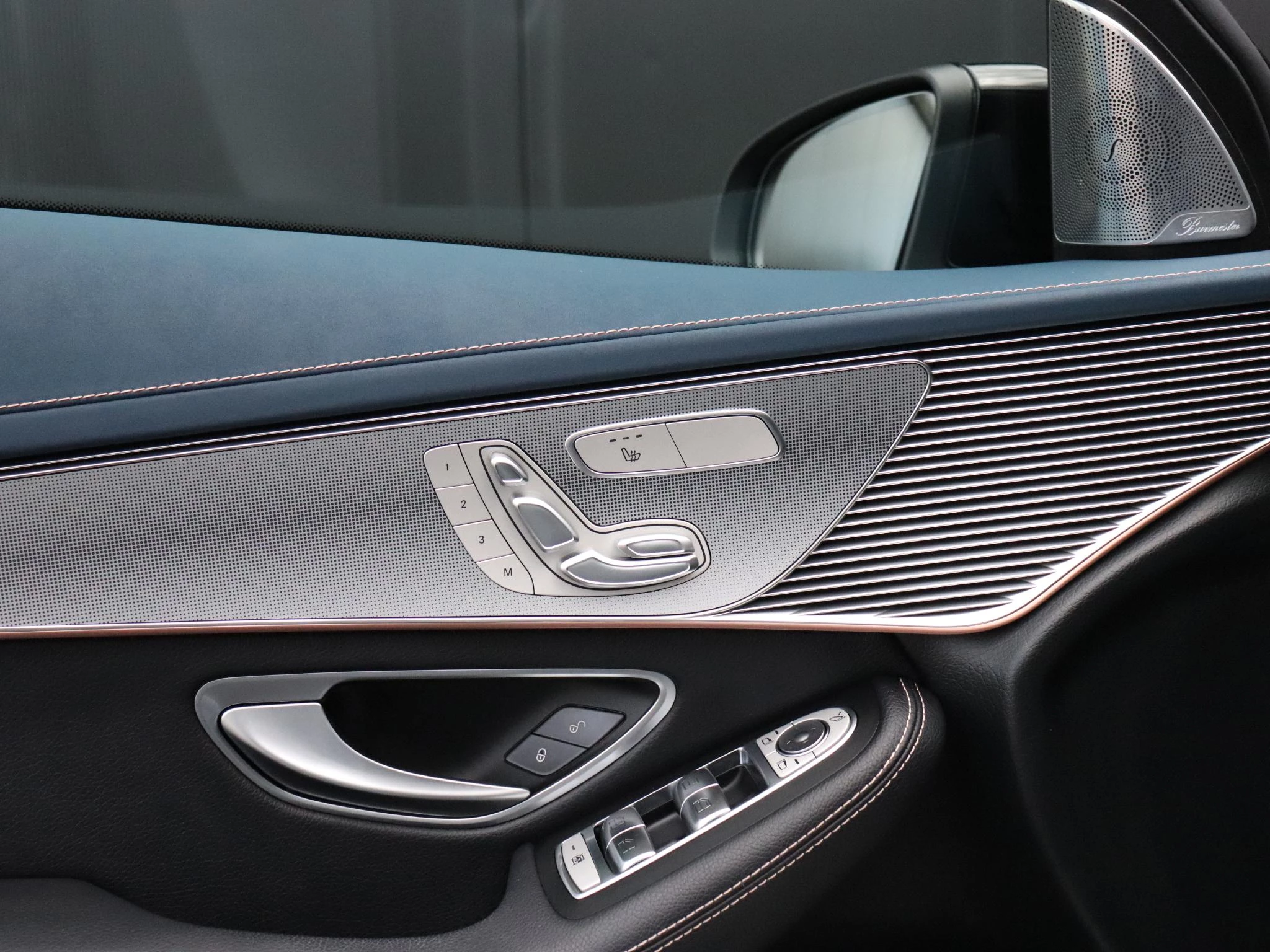 Hoofdafbeelding Mercedes-Benz EQC