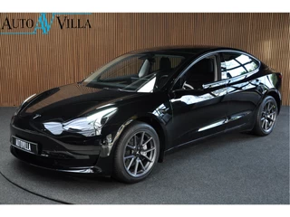 Hoofdafbeelding Tesla Model 3 Tesla Model 3 RWD Autopilot ACC Stuurverwarm. PDC Leer Navi Panoramadak 360° Elektr. achterklep Stoelverwarming voor & achter Climate voor & achter LM velgen BTW auto! Nieuw!