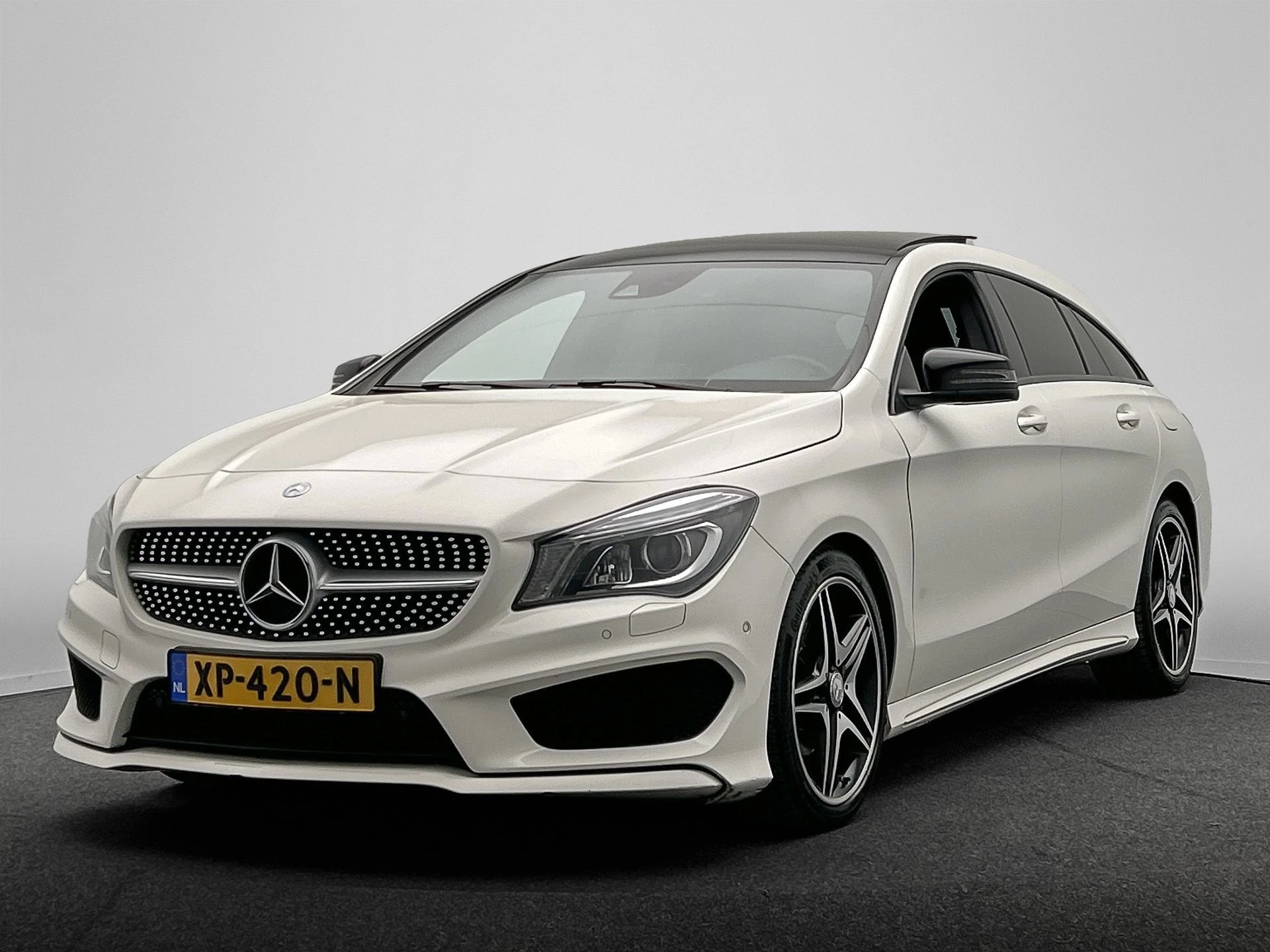 Hoofdafbeelding Mercedes-Benz CLA