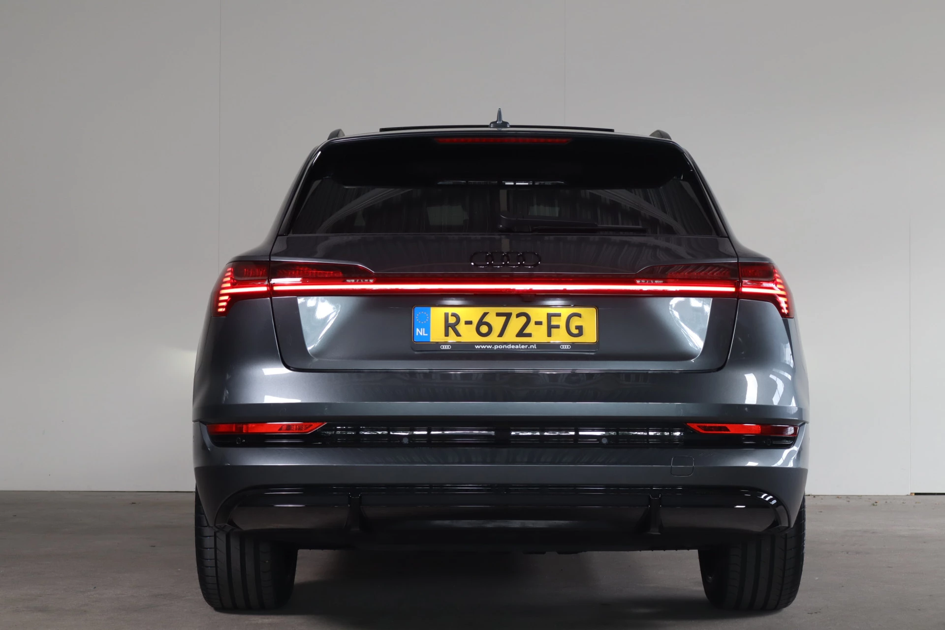Hoofdafbeelding Audi e-tron