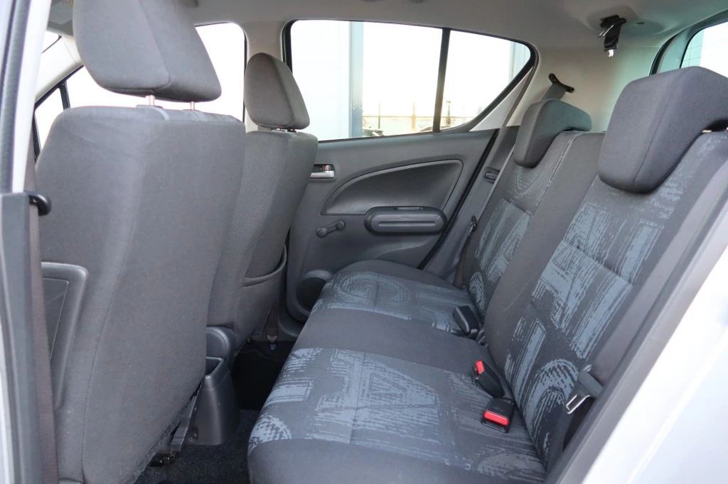 Hoofdafbeelding Opel Agila