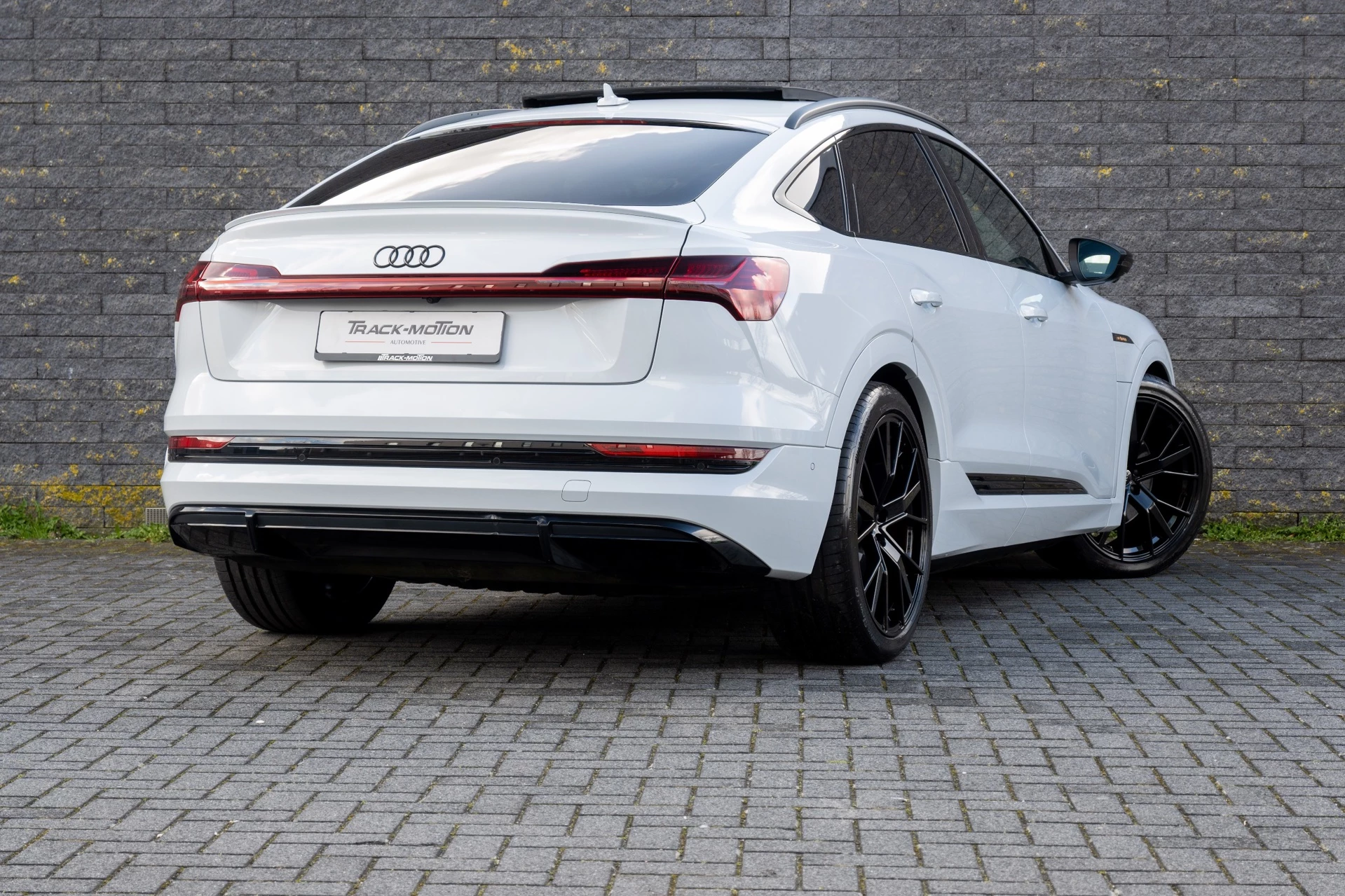 Hoofdafbeelding Audi e-tron