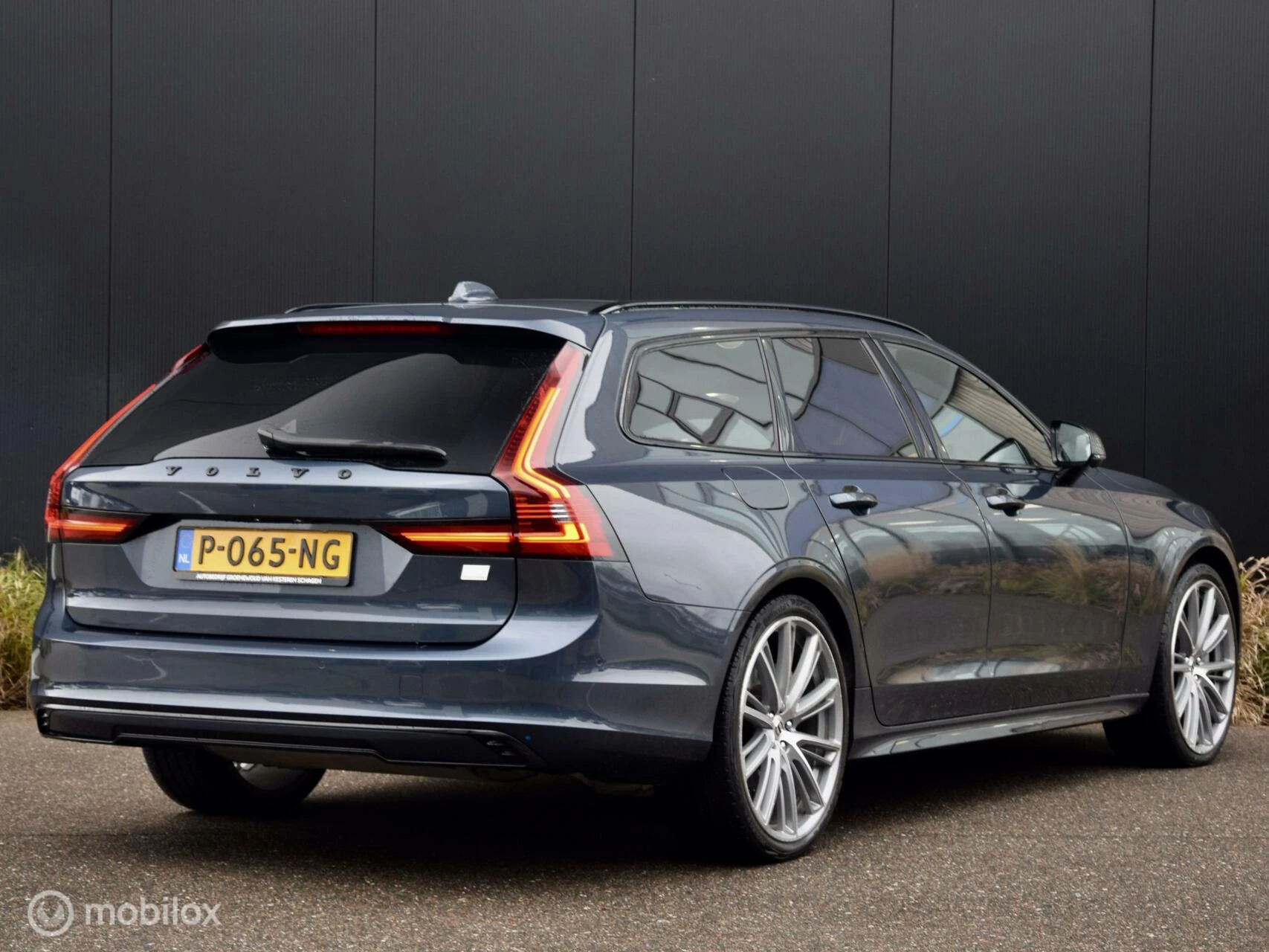 Hoofdafbeelding Volvo V90