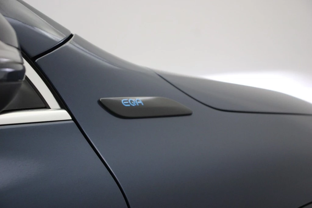 Hoofdafbeelding Mercedes-Benz EQA