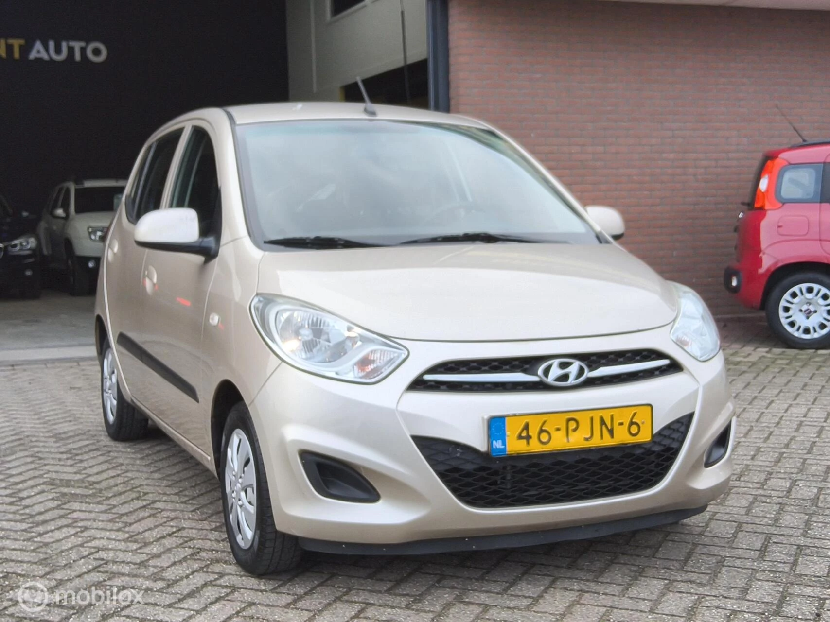 Hoofdafbeelding Hyundai i10