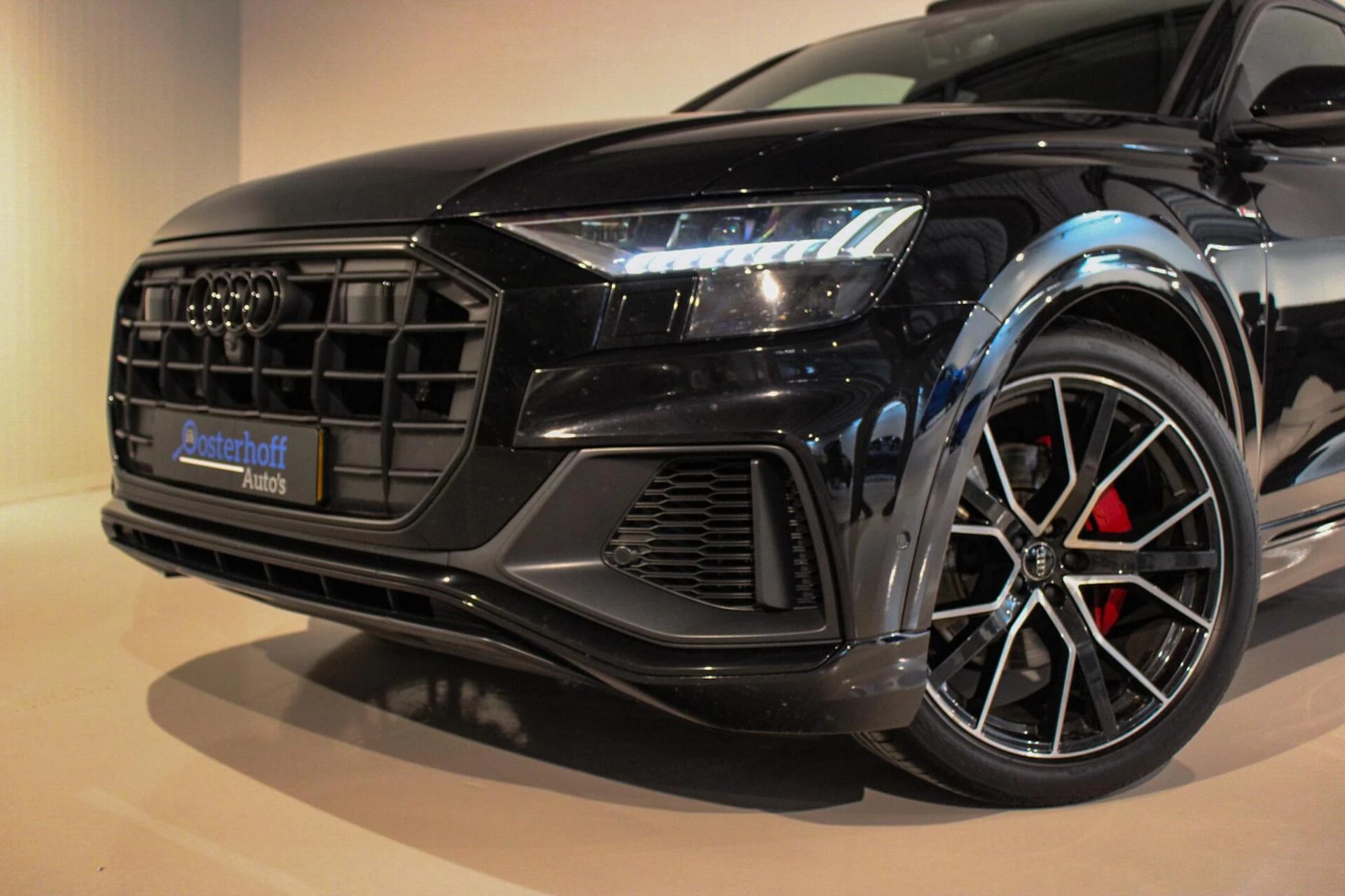 Hoofdafbeelding Audi Q8