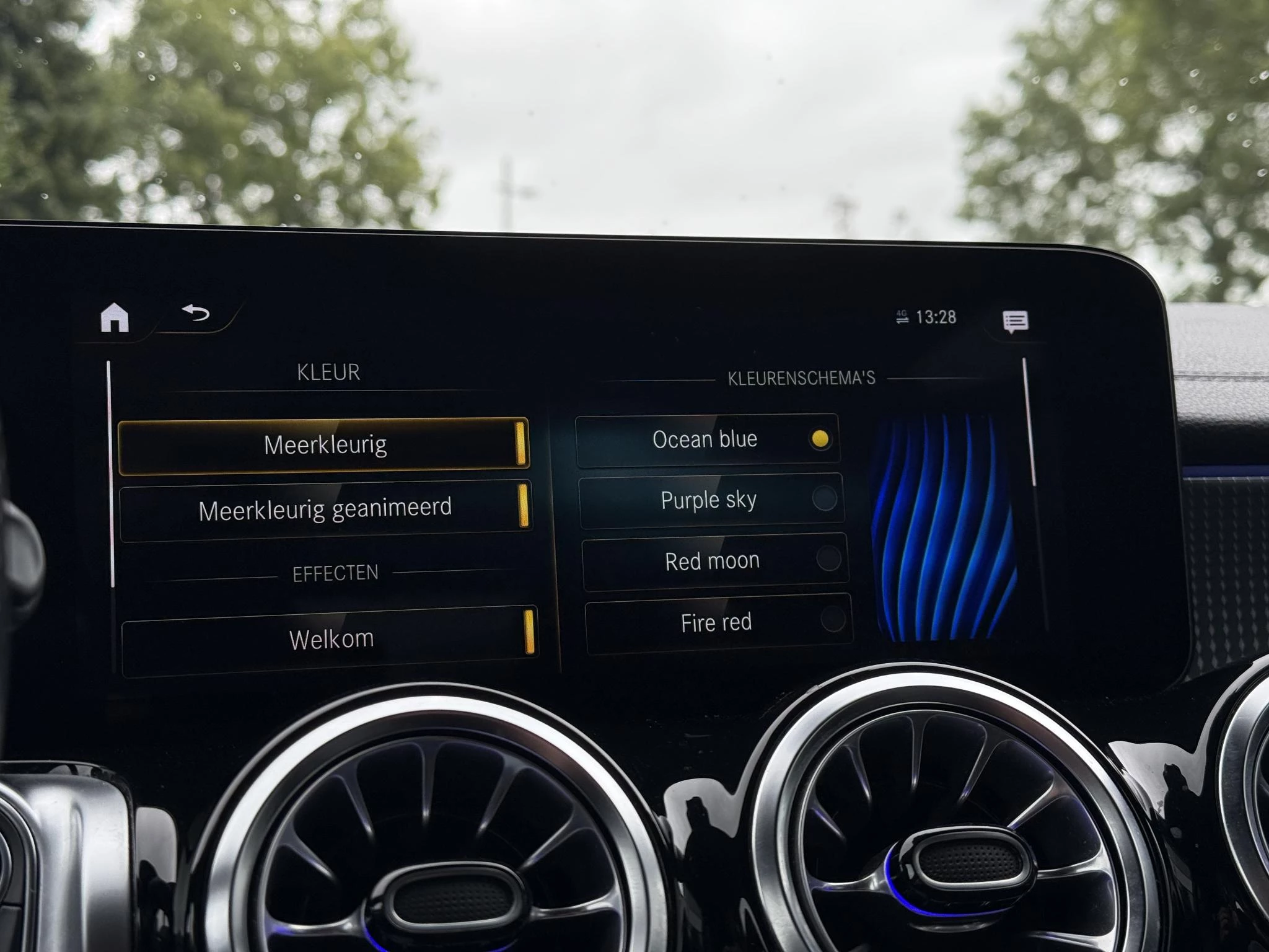 Hoofdafbeelding Mercedes-Benz EQB