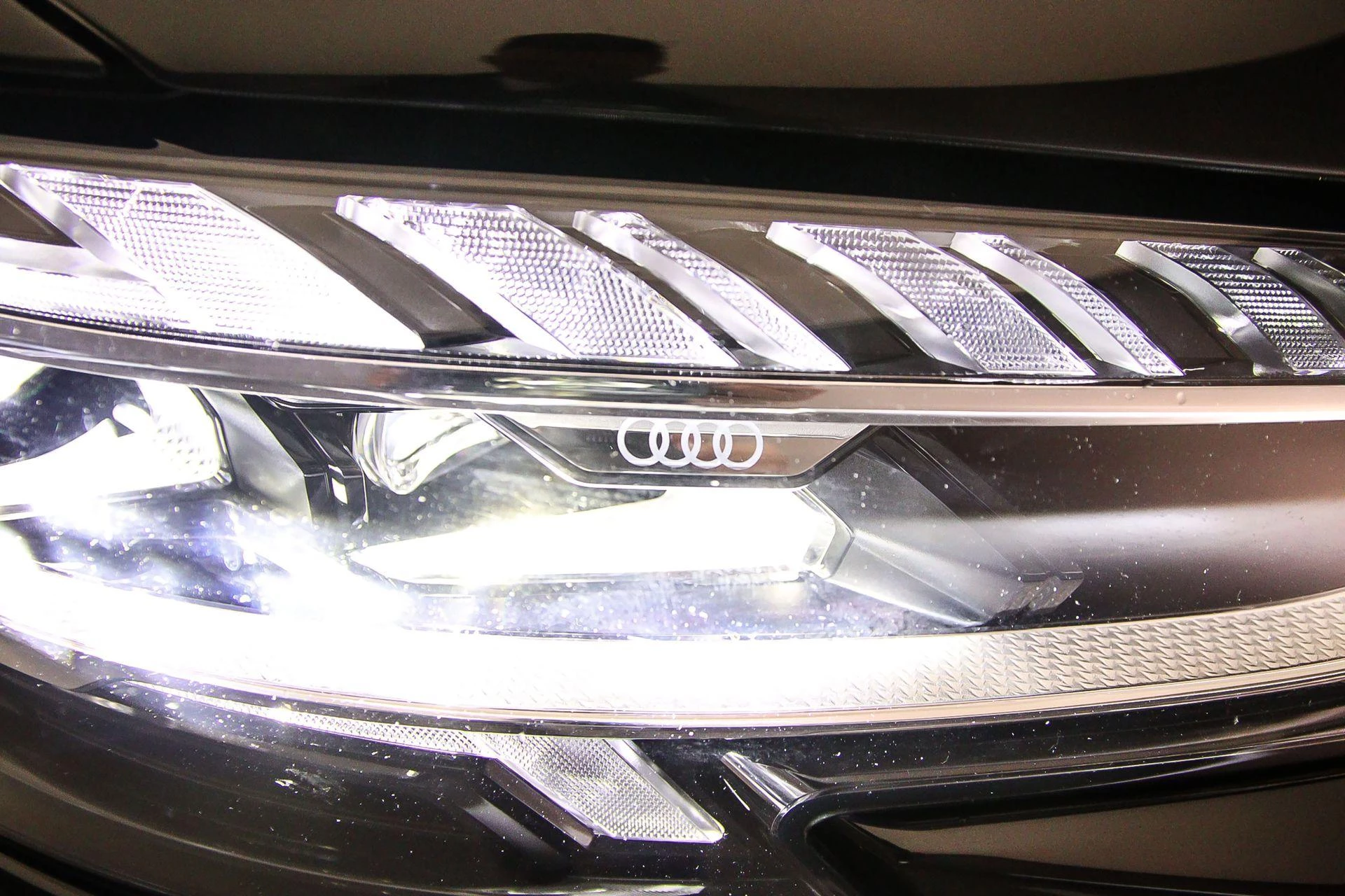 Hoofdafbeelding Audi A8