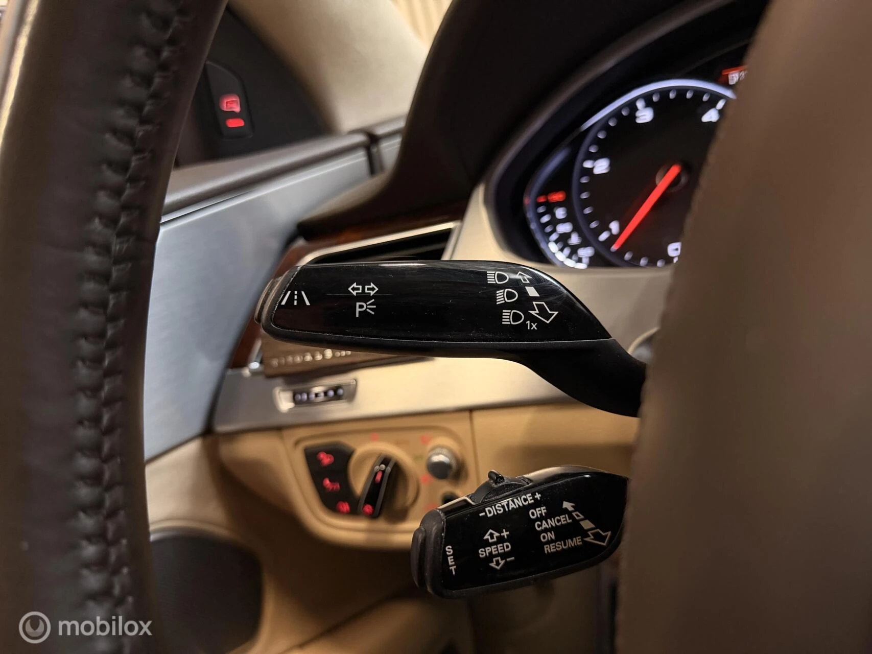 Hoofdafbeelding Audi A8