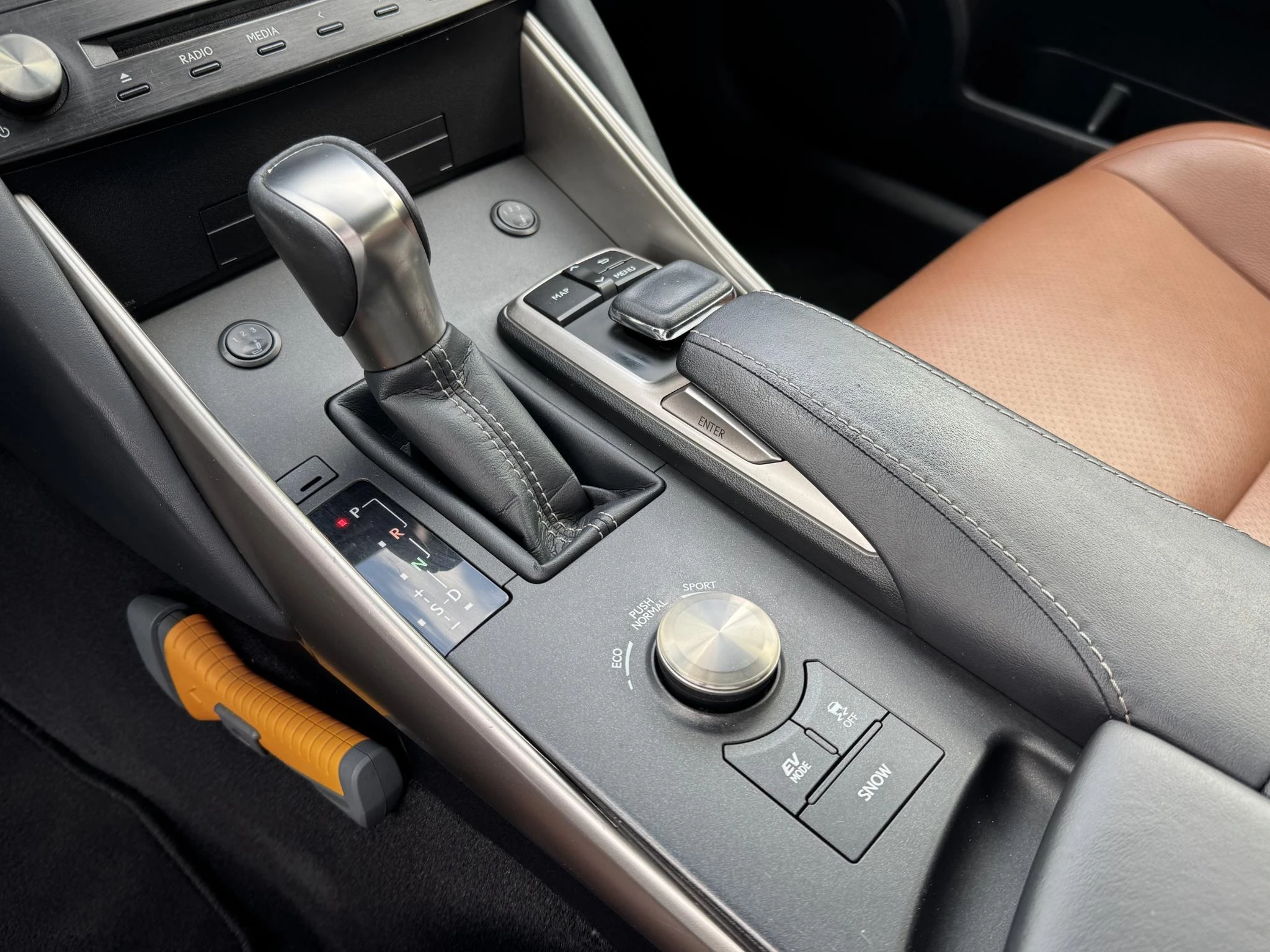 Hoofdafbeelding Lexus IS