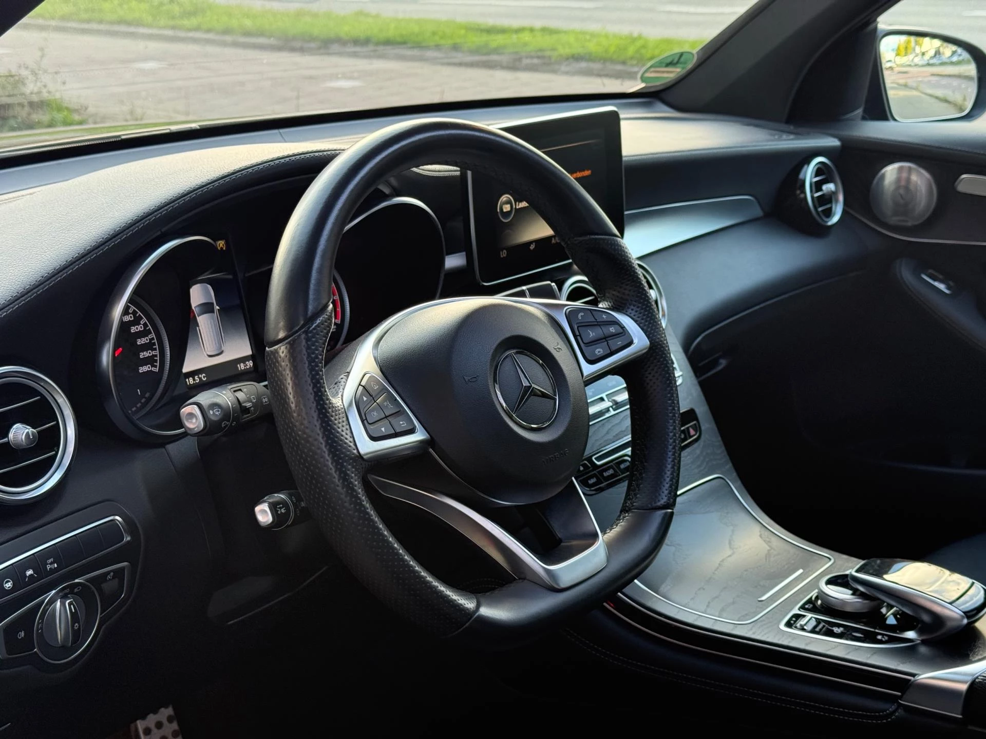 Hoofdafbeelding Mercedes-Benz GLC