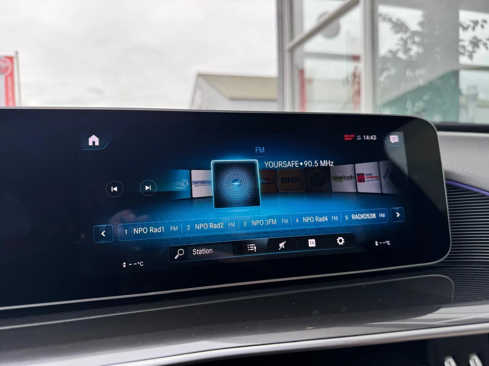 Hoofdafbeelding Mercedes-Benz EQC