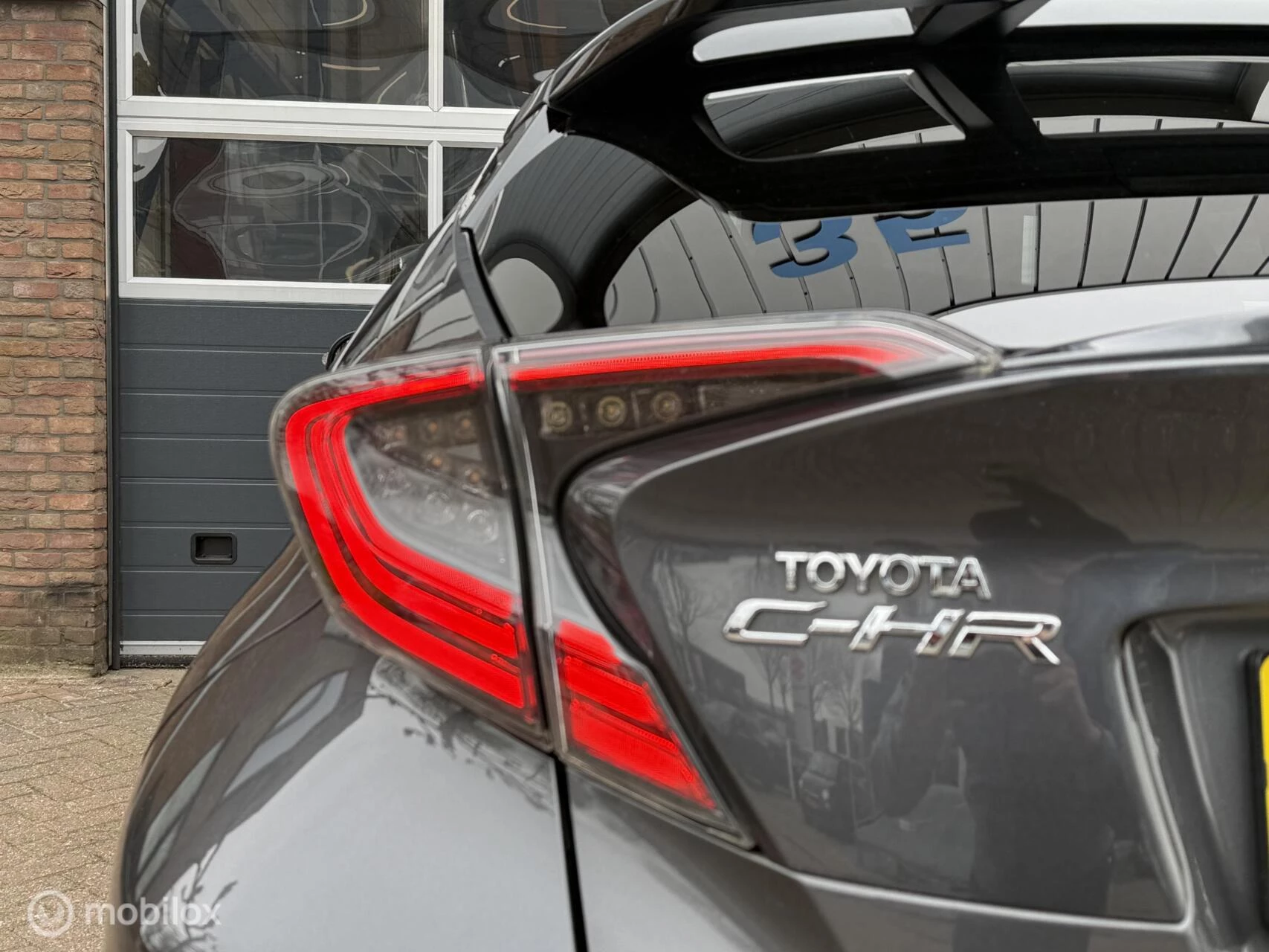Hoofdafbeelding Toyota C-HR