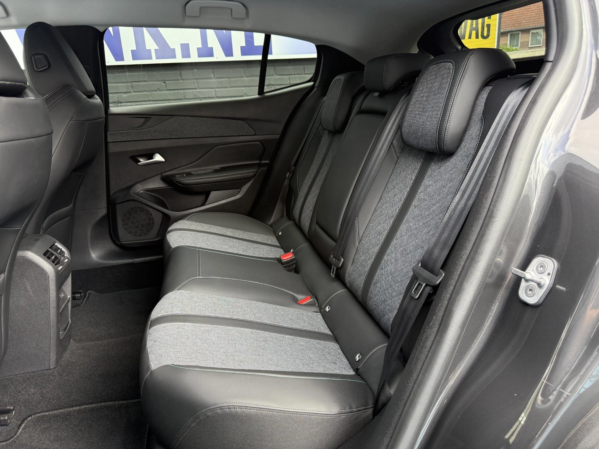 Hoofdafbeelding Peugeot 408