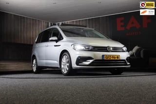 Volkswagen TOURAN 1.5 TSI R Line 7 Persoons / AUT / ACC / Navi / Camera / Open Panoramadak / Led / Pdc / Trekhaak / 17 Inch