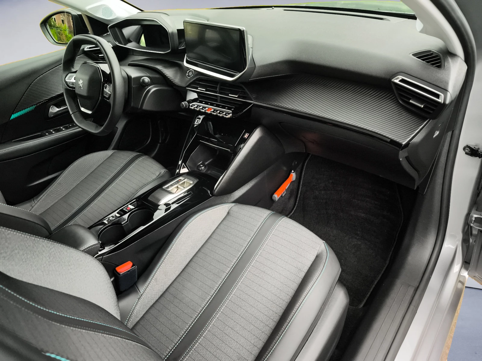 Hoofdafbeelding Peugeot e-208