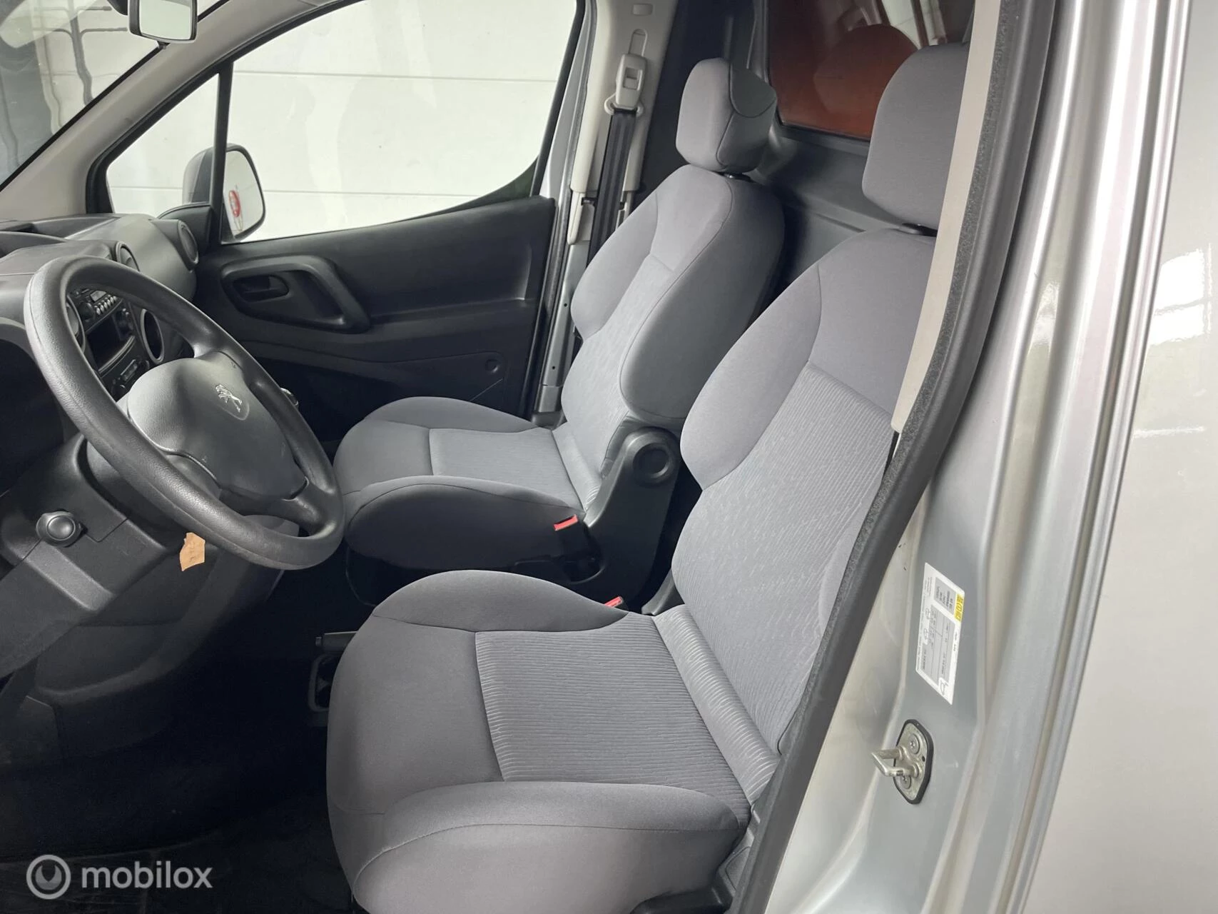 Hoofdafbeelding Peugeot Partner