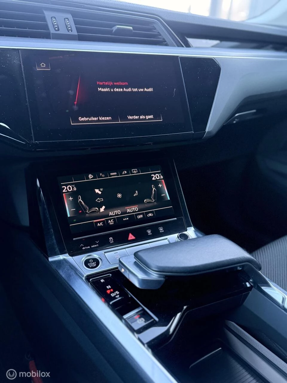 Hoofdafbeelding Audi e-tron