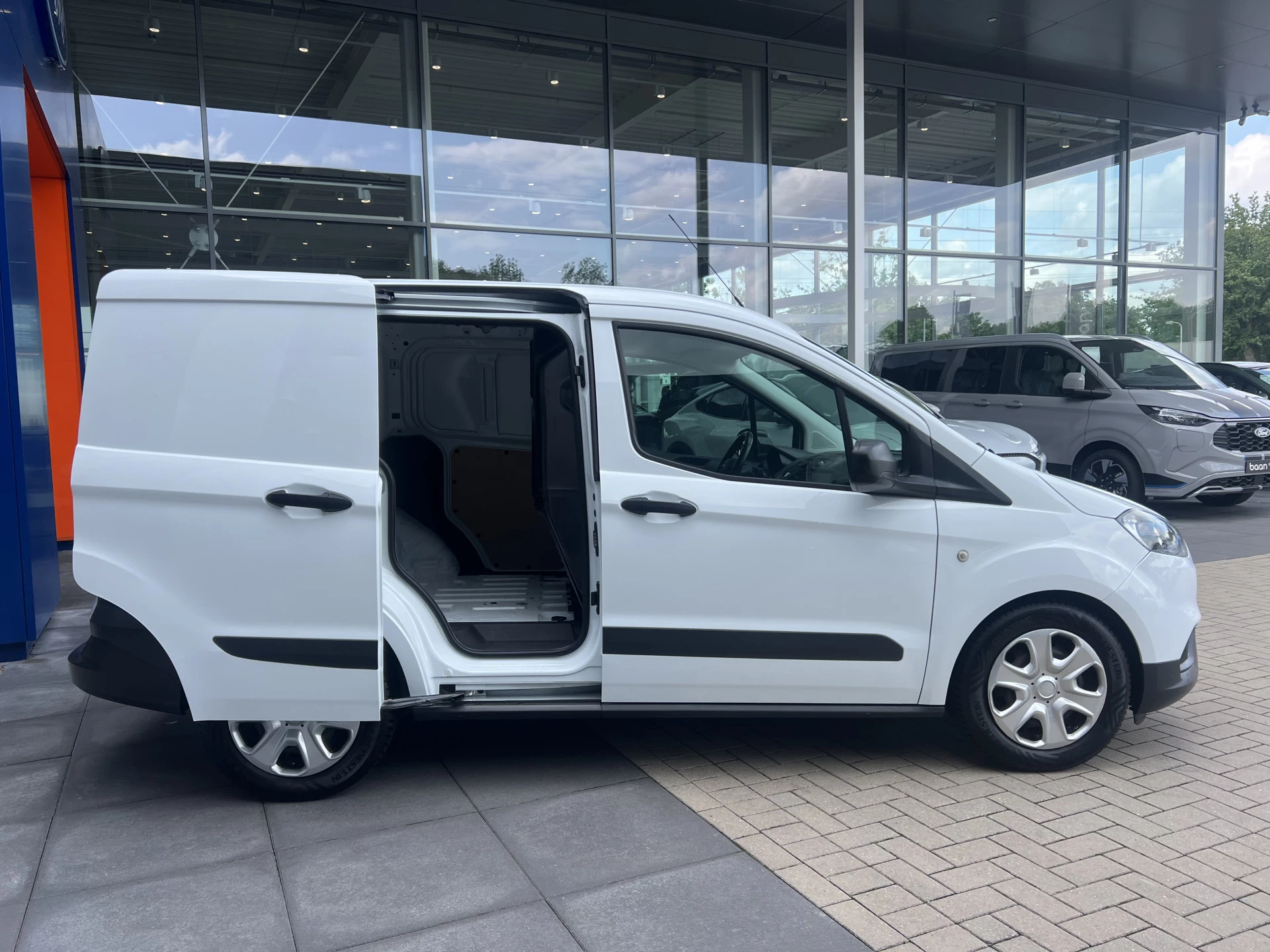 Hoofdafbeelding Ford Transit Courier