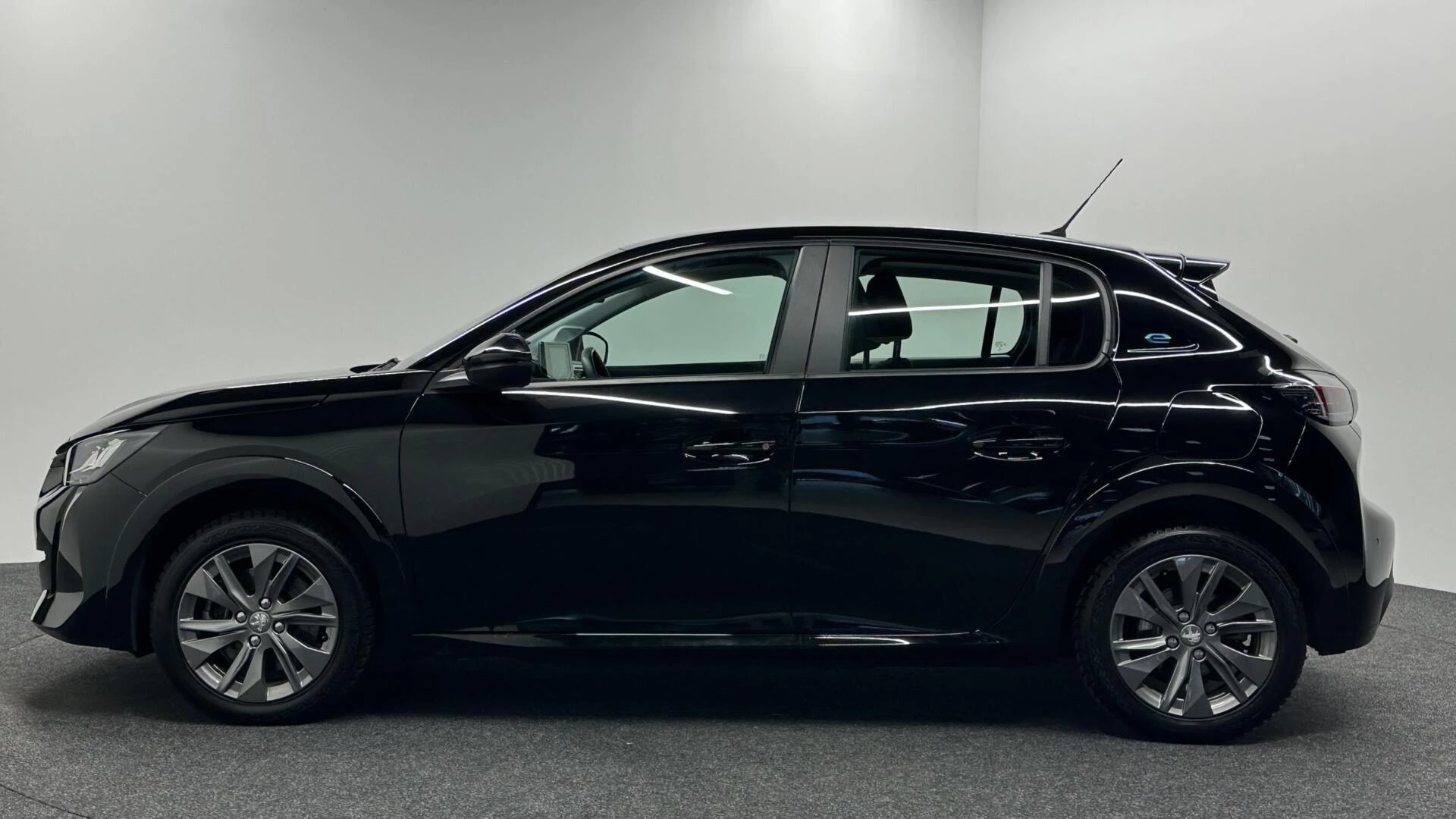 Hoofdafbeelding Peugeot e-208