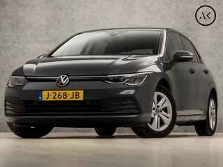 Volkswagen Golf 1.5 TSI Sportline (4 CILINDER, APPLE CARPLAY, GROOT NAVI, STUUR/STOELVERWARMING, KEYLESS, GETINT GLAS, SPORTSTOELEN, LANE ASSIST, ARMSTEUN, NIEUWE APK, NIEUWSTAAT)