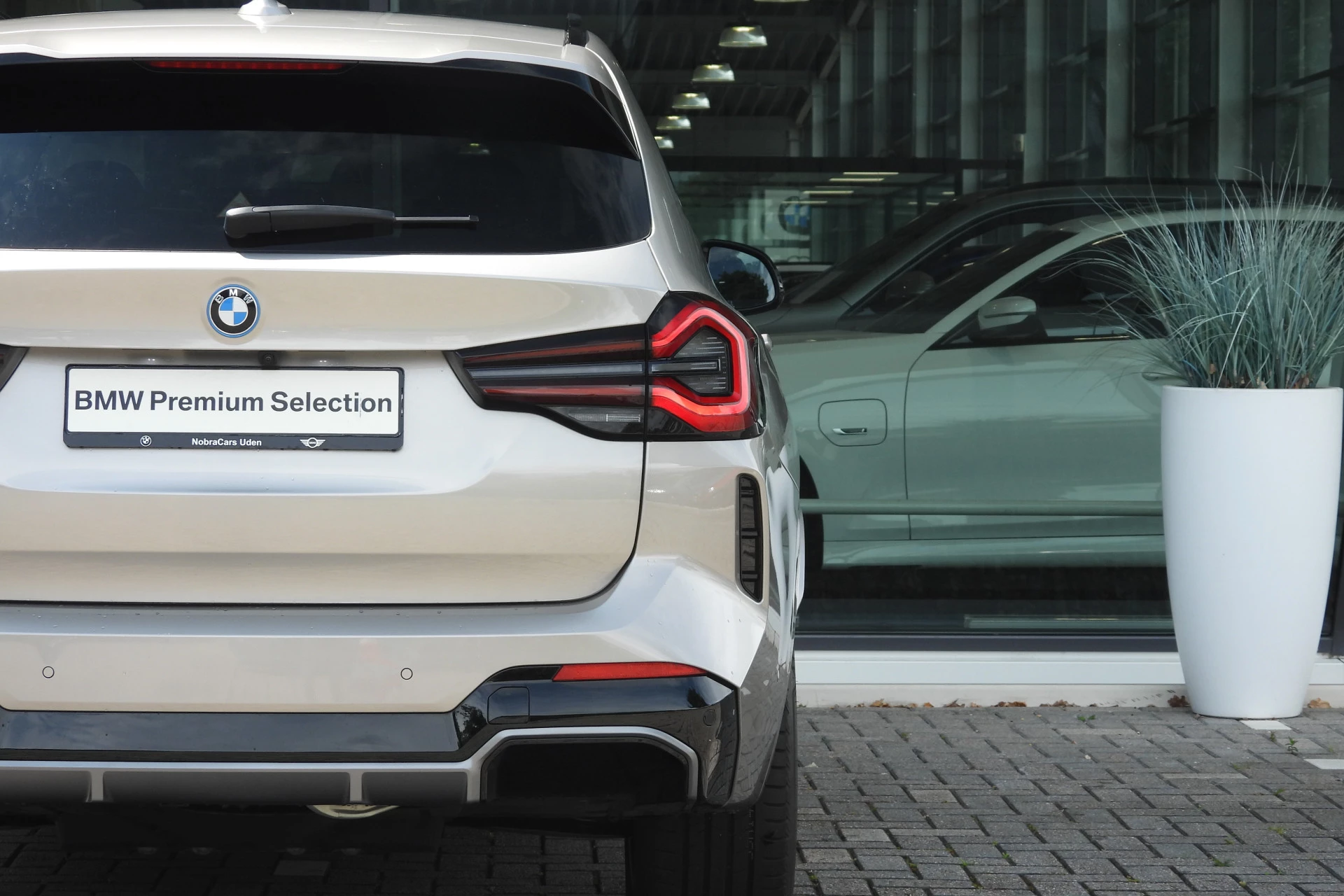 Hoofdafbeelding BMW iX3
