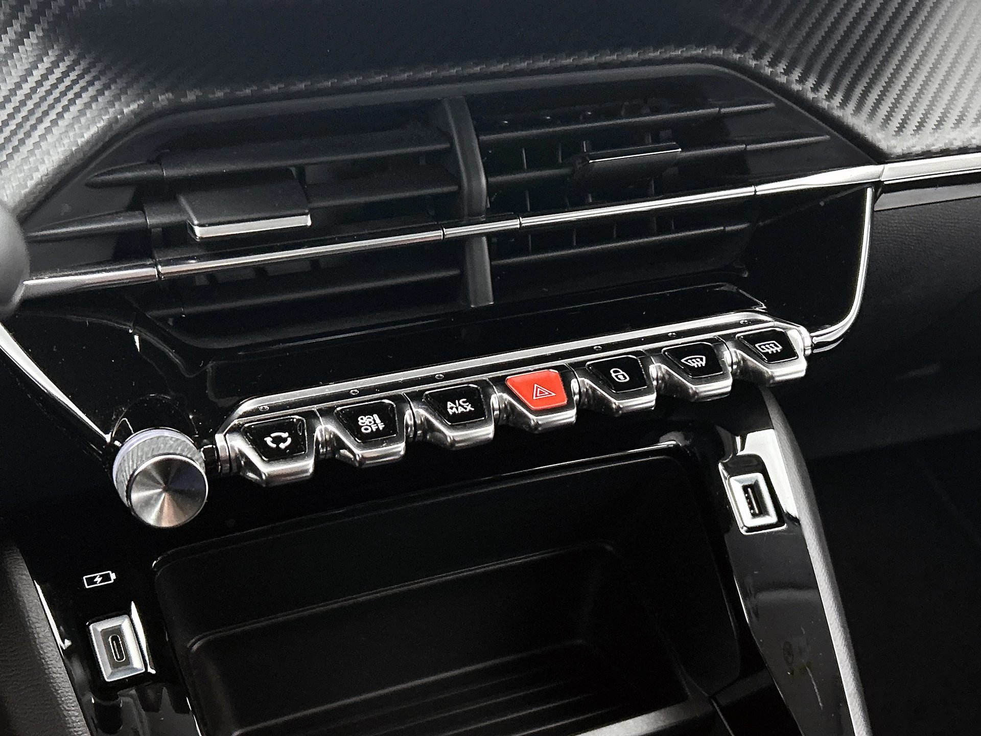 Hoofdafbeelding Peugeot e-208