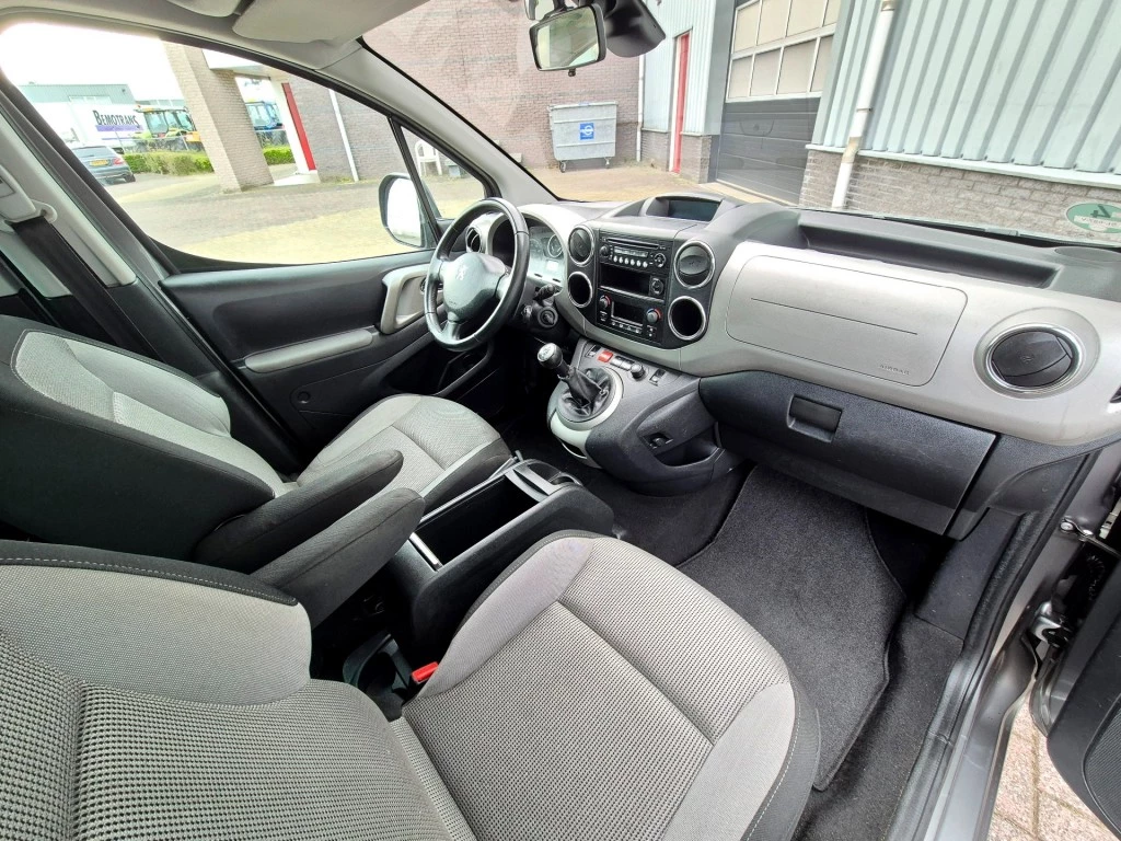 Hoofdafbeelding Peugeot Partner