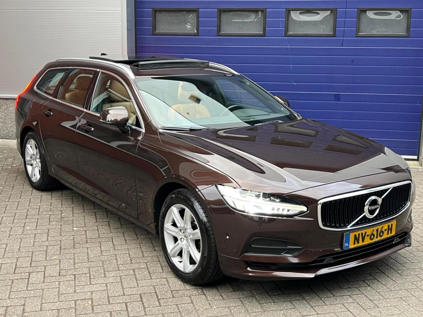 Hoofdafbeelding Volvo V90