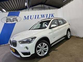 BMW X1 sDrive18i High Executive / Pano / LED