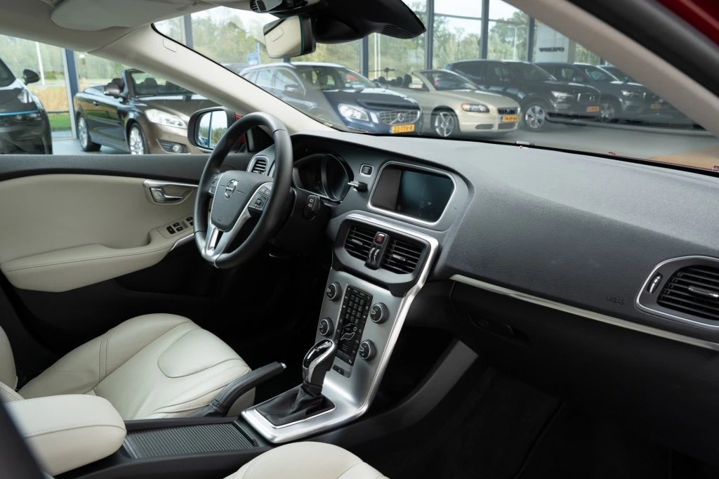 Hoofdafbeelding Volvo V40