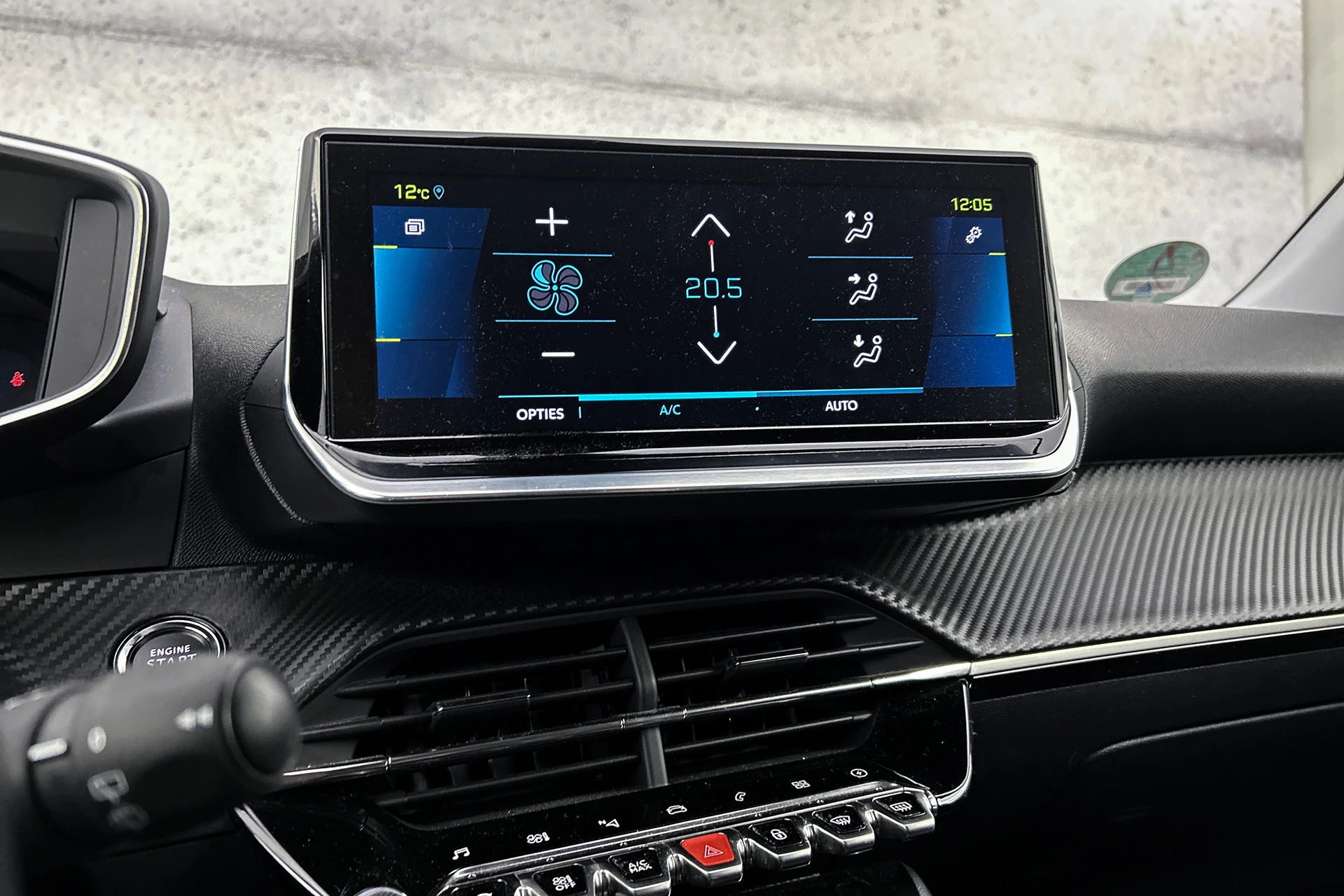 Hoofdafbeelding Peugeot e-2008