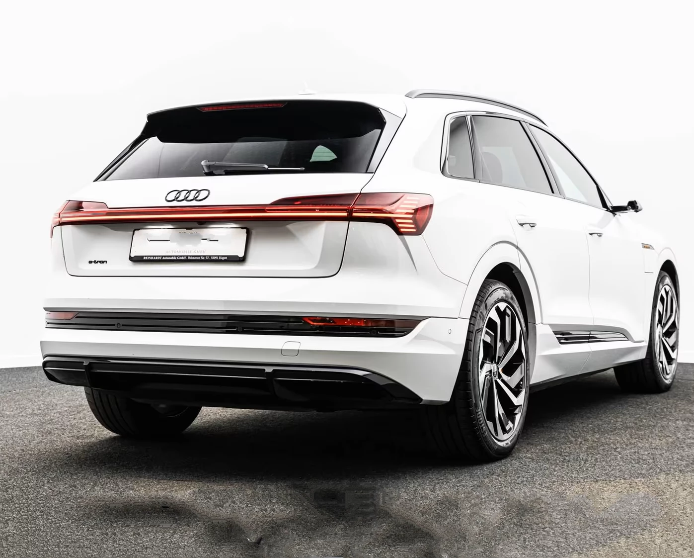 Hoofdafbeelding Audi e-tron