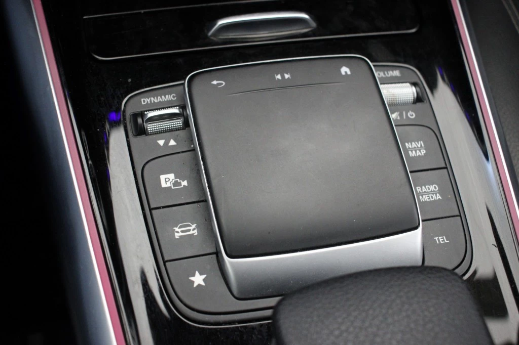 Hoofdafbeelding Mercedes-Benz EQA