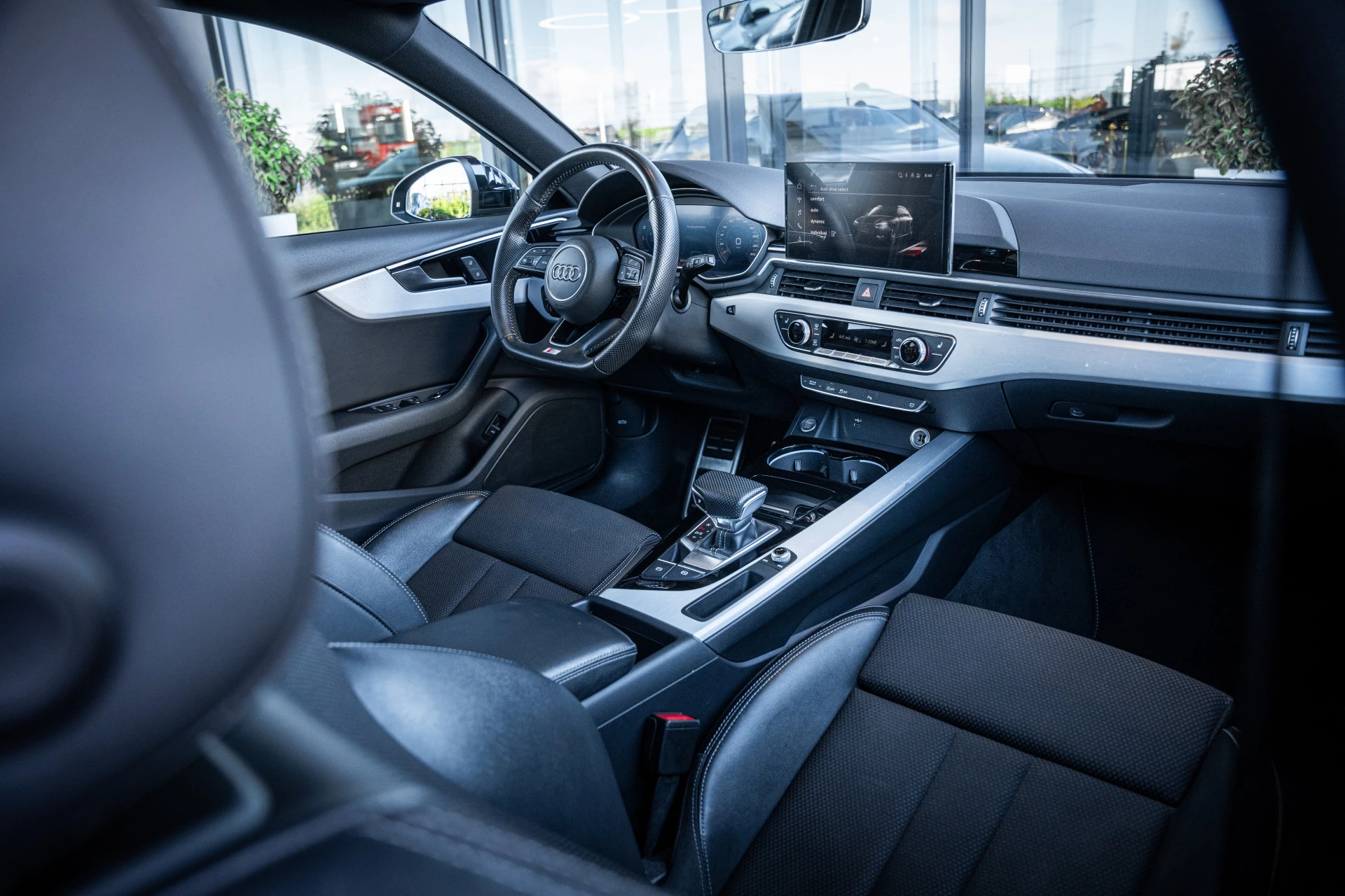 Hoofdafbeelding Audi A4