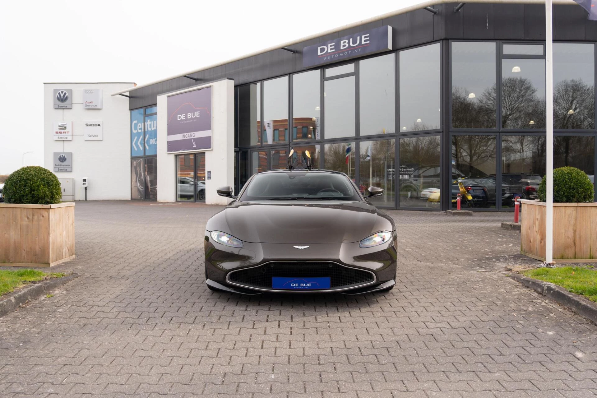 Hoofdafbeelding Aston Martin V8 Vantage