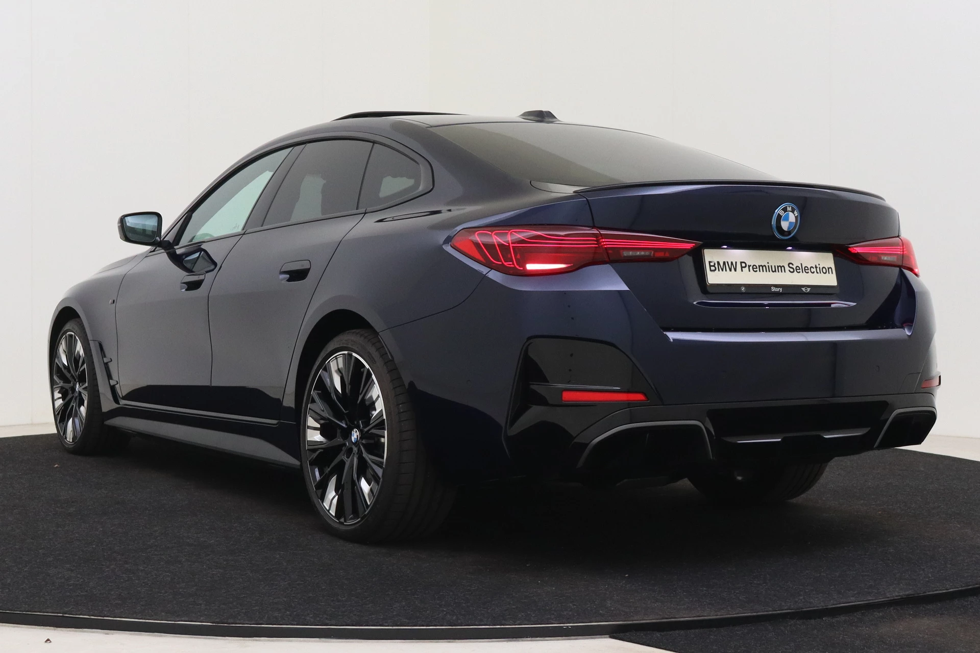 Hoofdafbeelding BMW i4