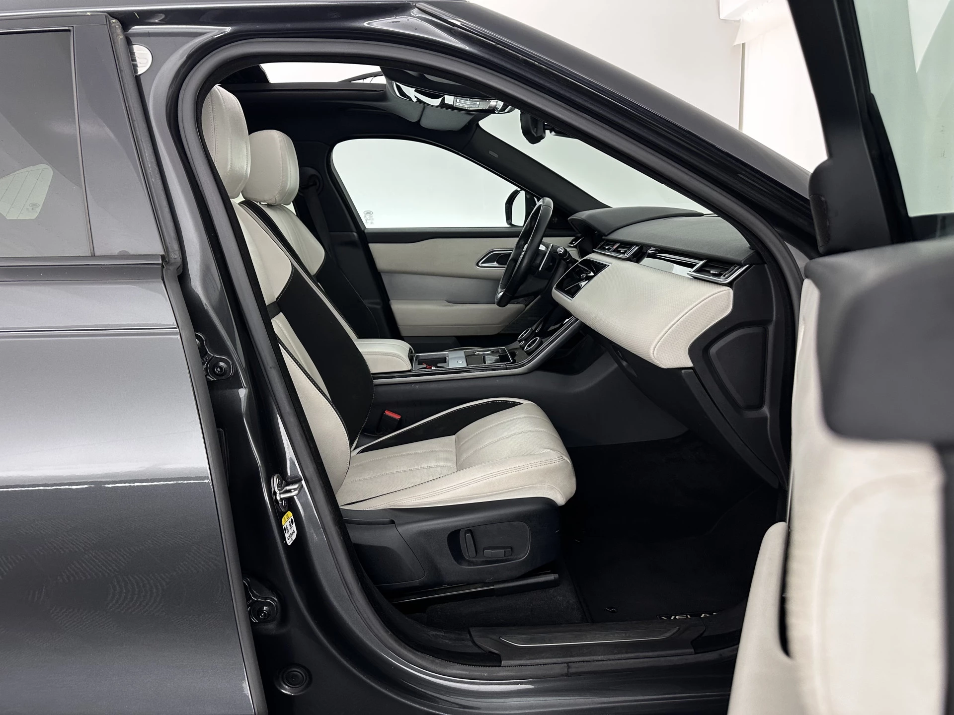 Hoofdafbeelding Land Rover Range Rover Velar