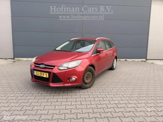 Ford Focus Wagon 1.6 TDCI Titanium Rood | Trekhaak | All Season
