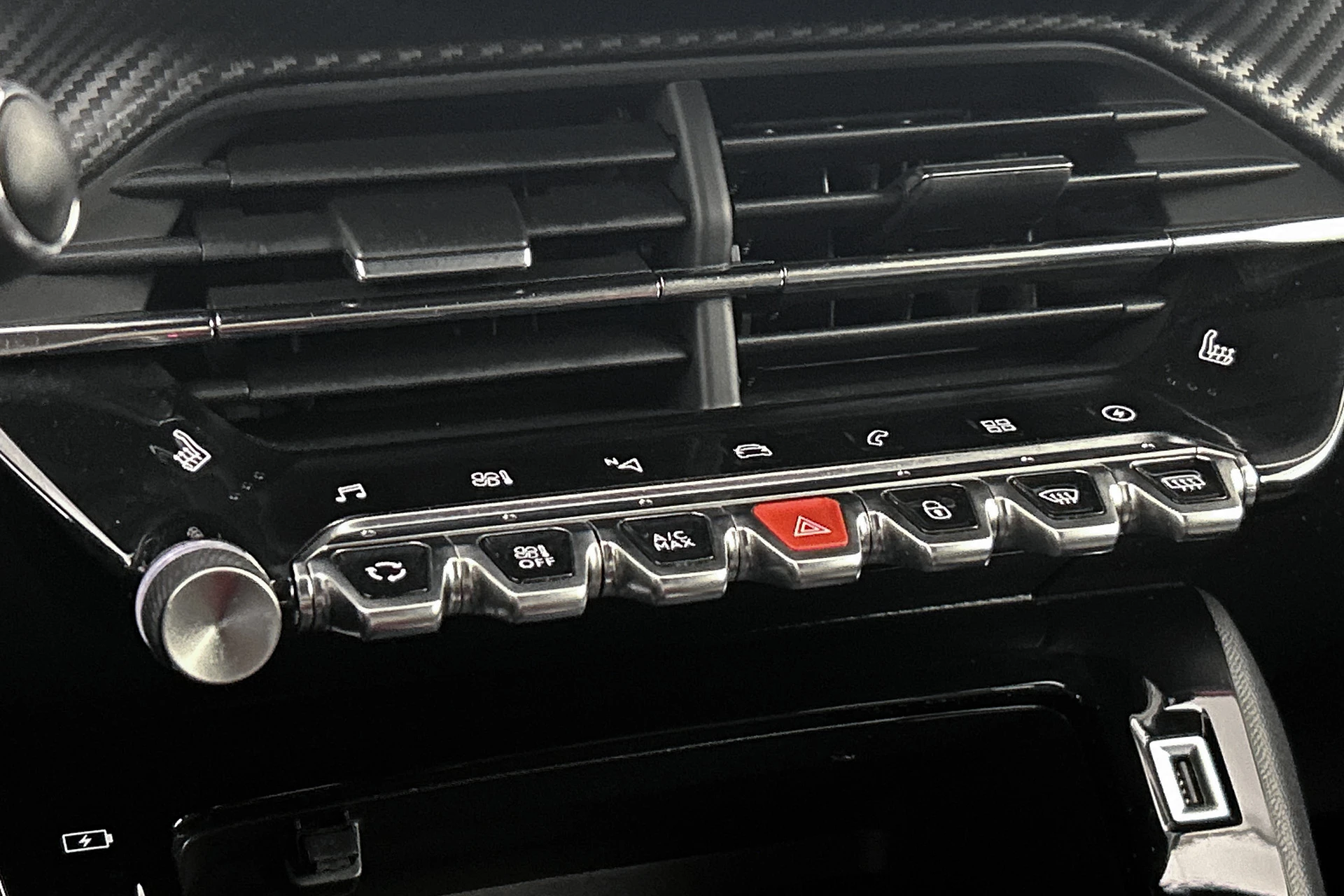 Hoofdafbeelding Peugeot e-2008
