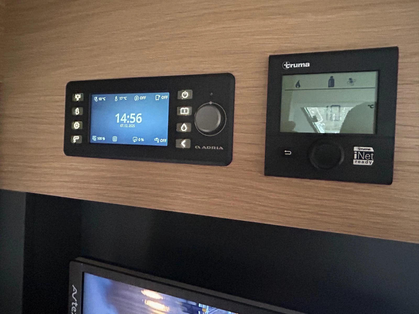 Hoofdafbeelding Adria MATRIX 670SL