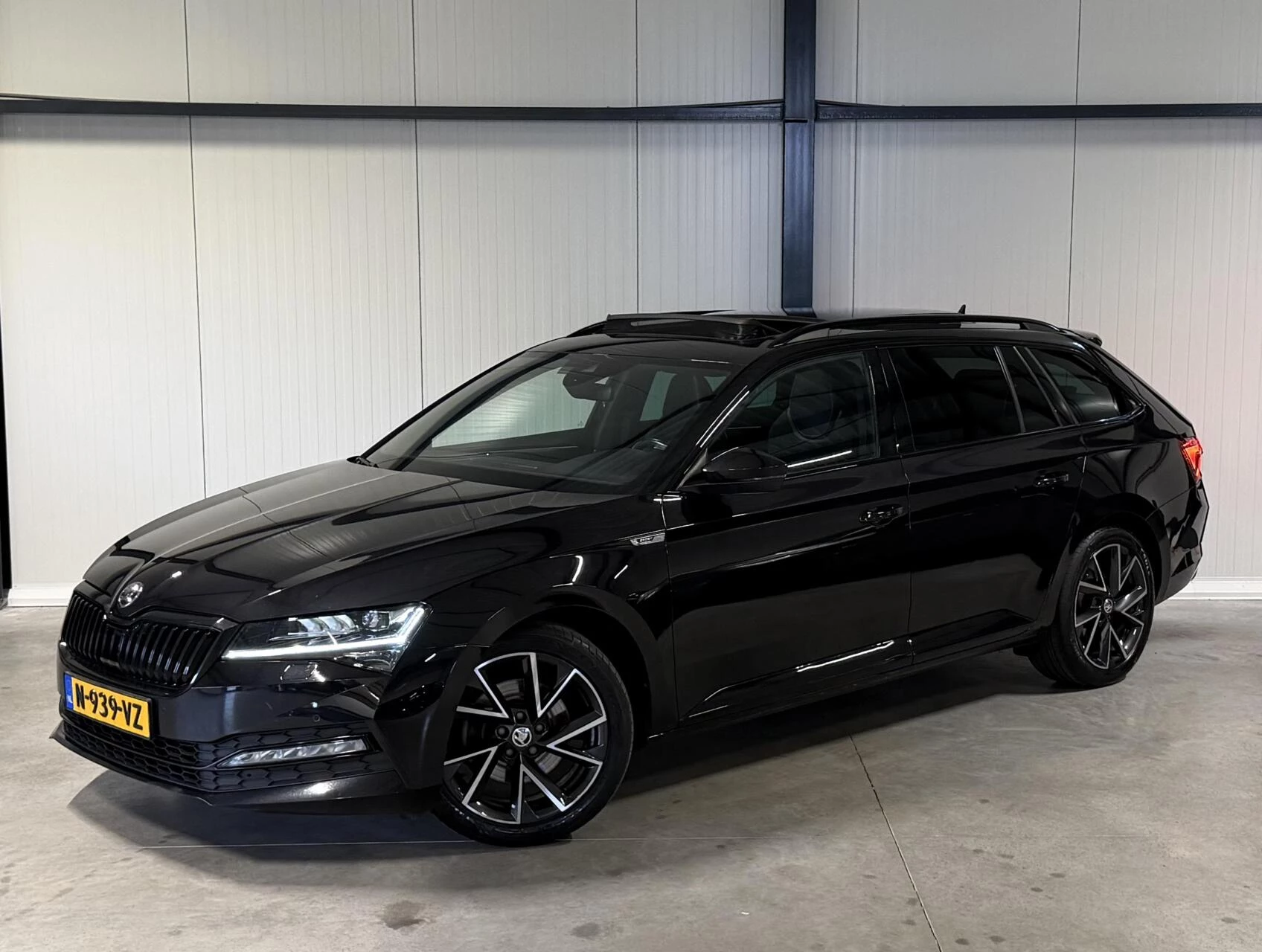 Hoofdafbeelding Škoda Superb