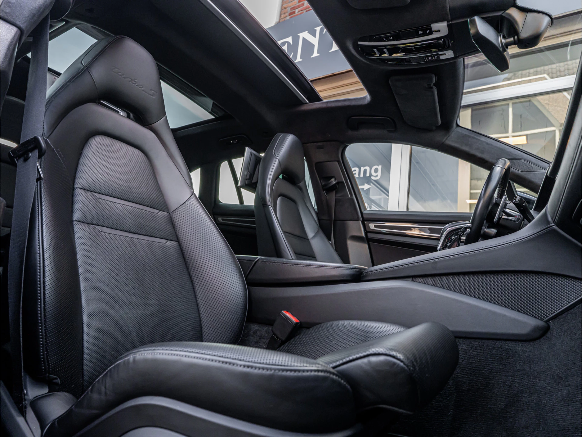 Hoofdafbeelding Porsche Panamera