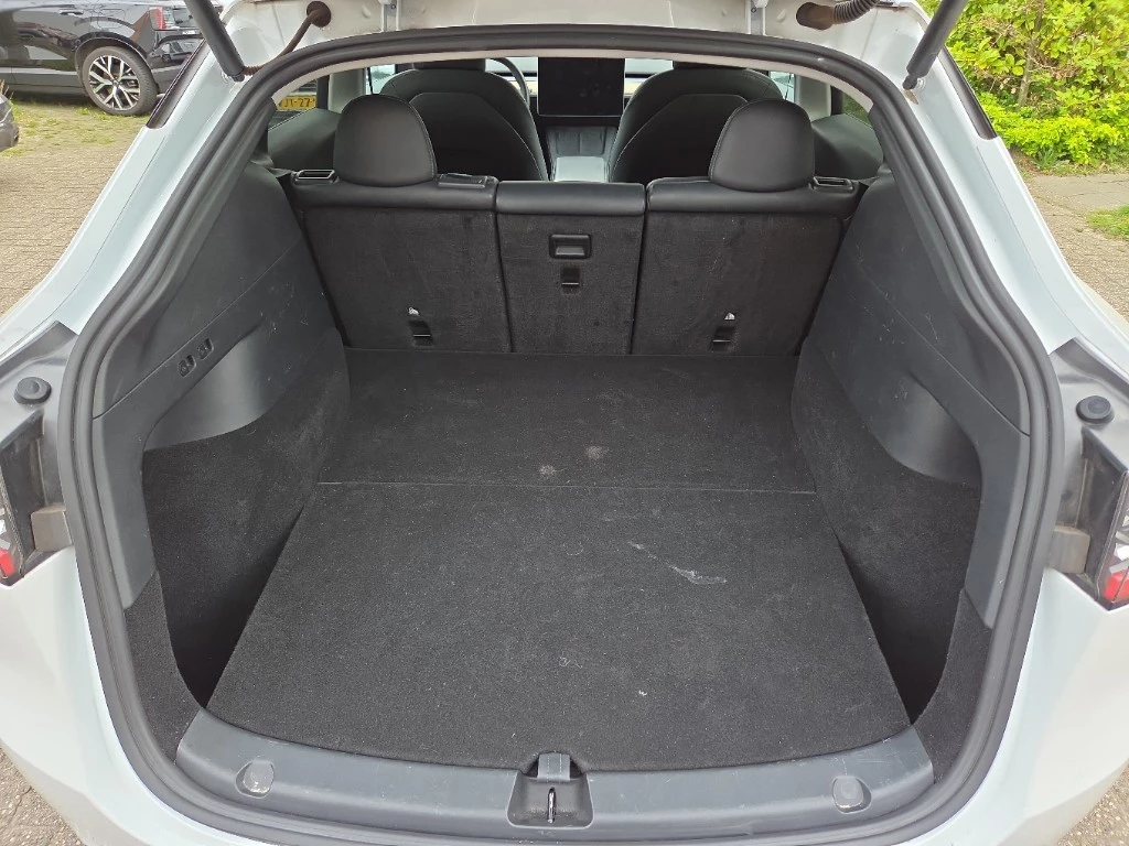 Hoofdafbeelding Tesla Model Y