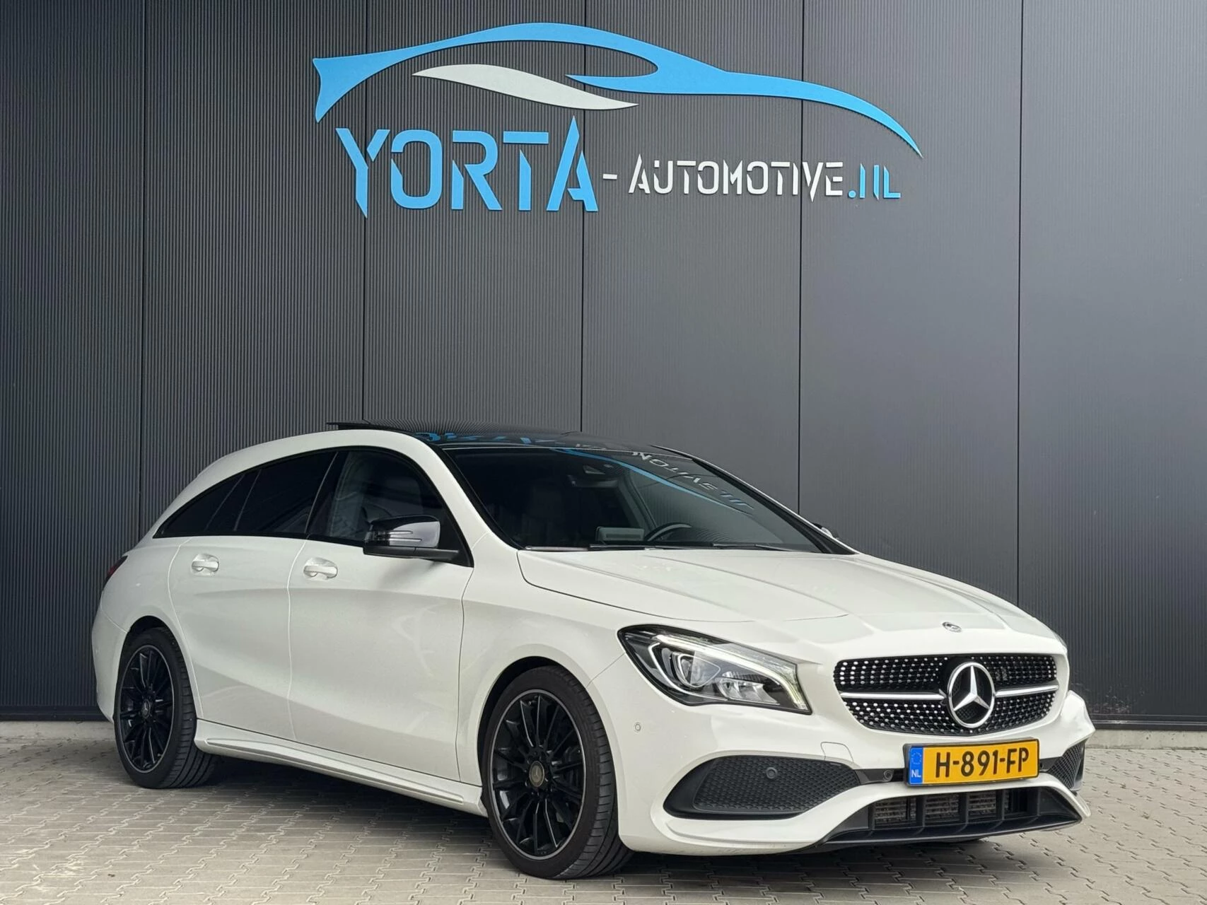 Hoofdafbeelding Mercedes-Benz CLA