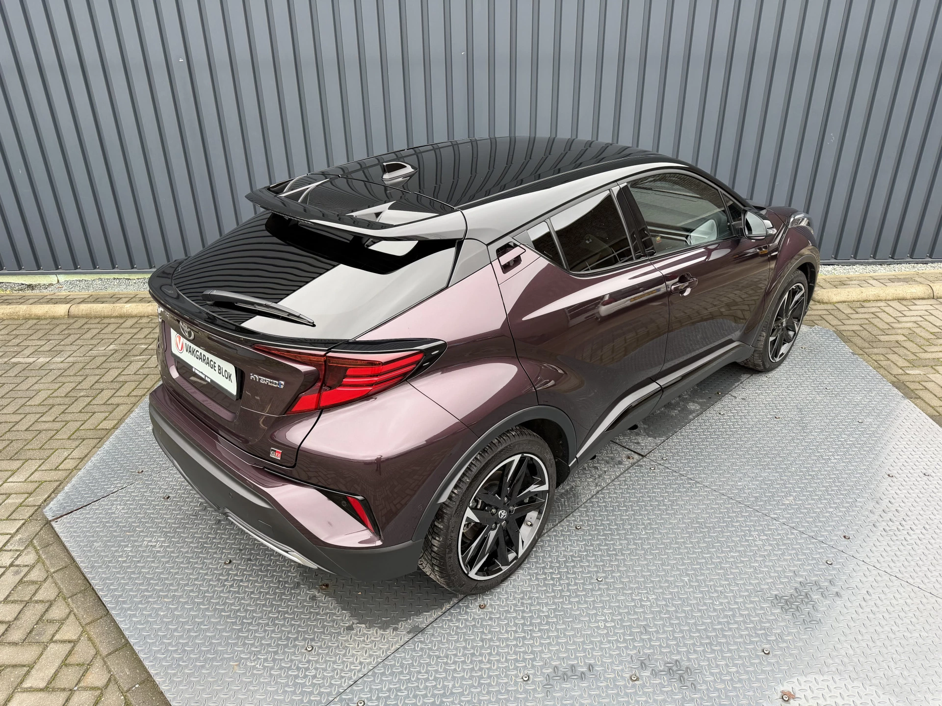Hoofdafbeelding Toyota C-HR