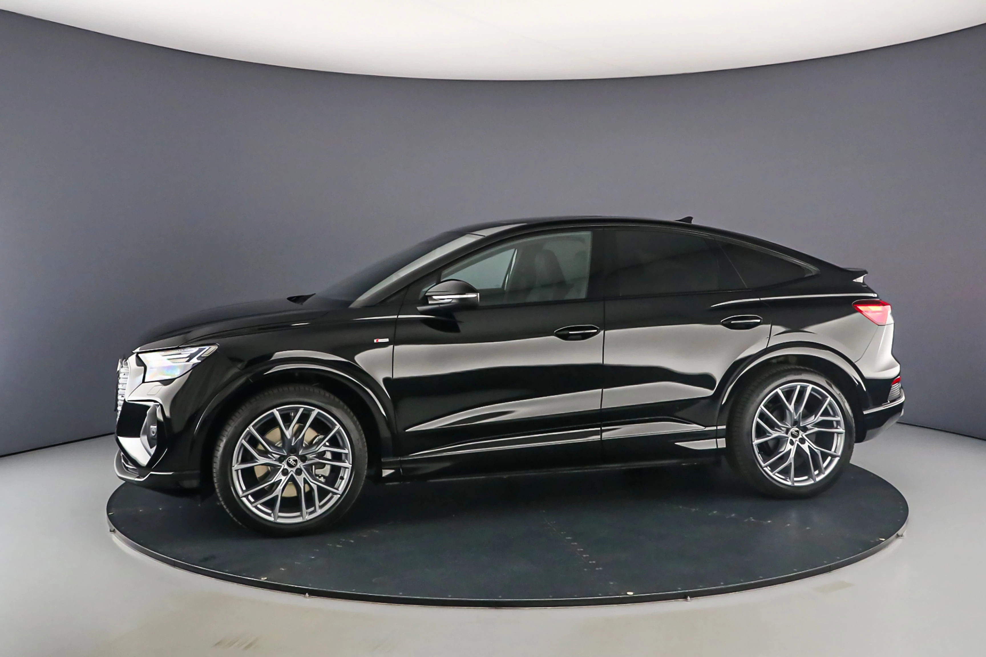 Hoofdafbeelding Audi Q4 e-tron