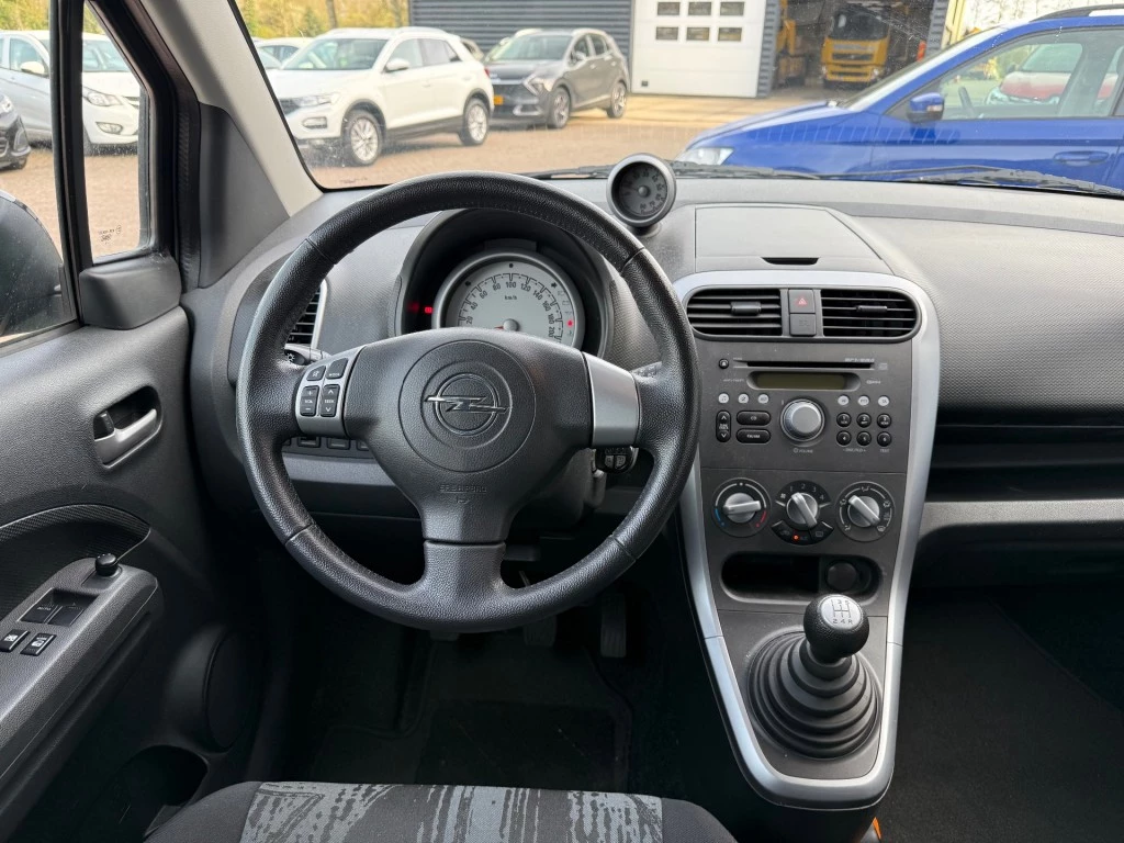 Hoofdafbeelding Opel Agila