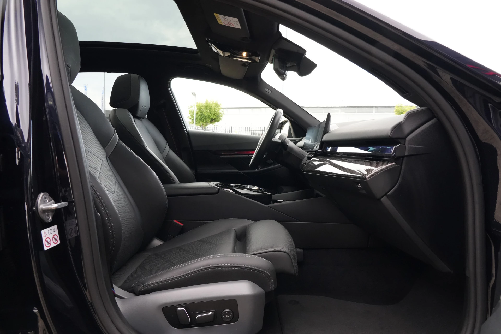 Hoofdafbeelding BMW i5