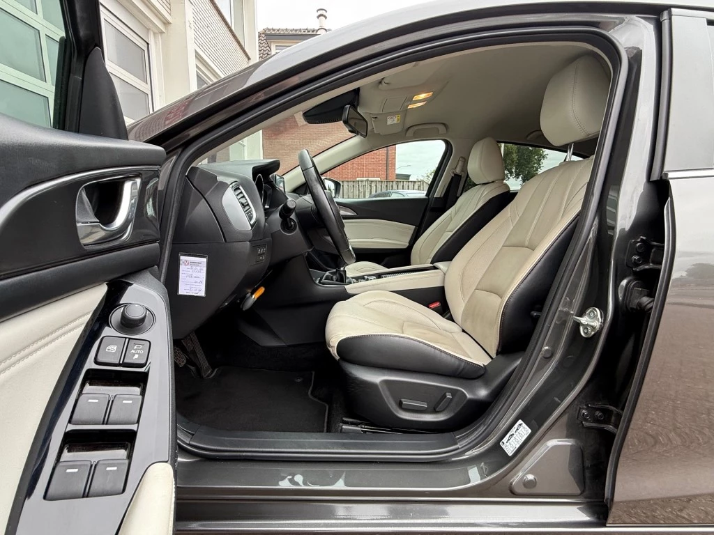 Hoofdafbeelding Mazda 3